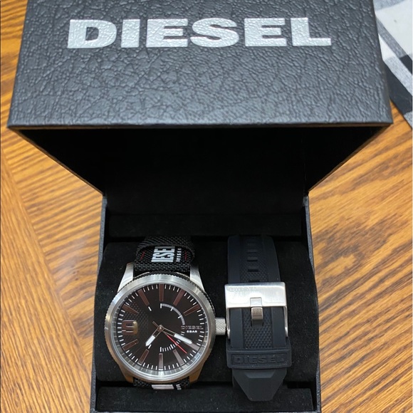 Diesel Other - Diesel Watch DZ1906